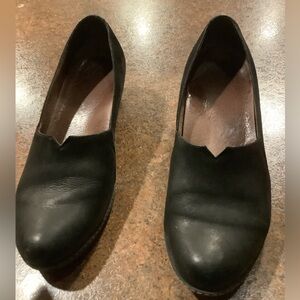 Preowned Women’s Dansko Liliana Burnished Nubuck Black Shoes In Size 39